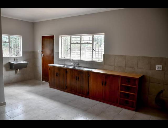 4 BEDROOM HOUSE FOR SALE IN MEYERHOF
